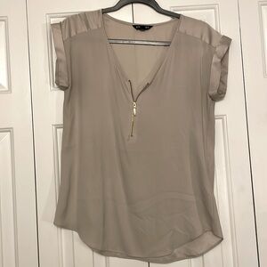 3 FOR $15 ‼️ Express zipper top